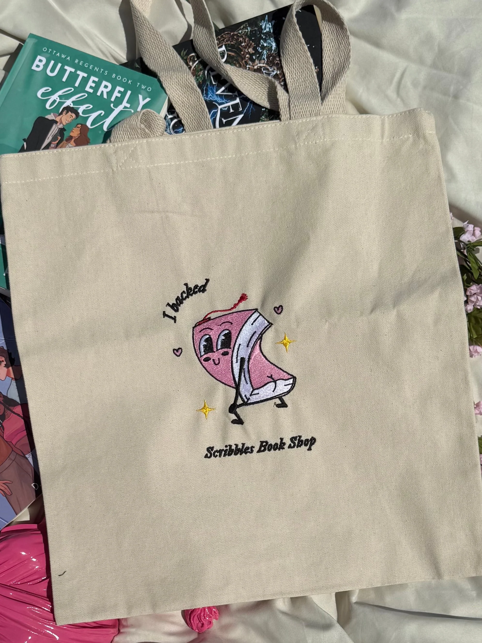 Scribbles Embroidered Tote-bag - Image 6